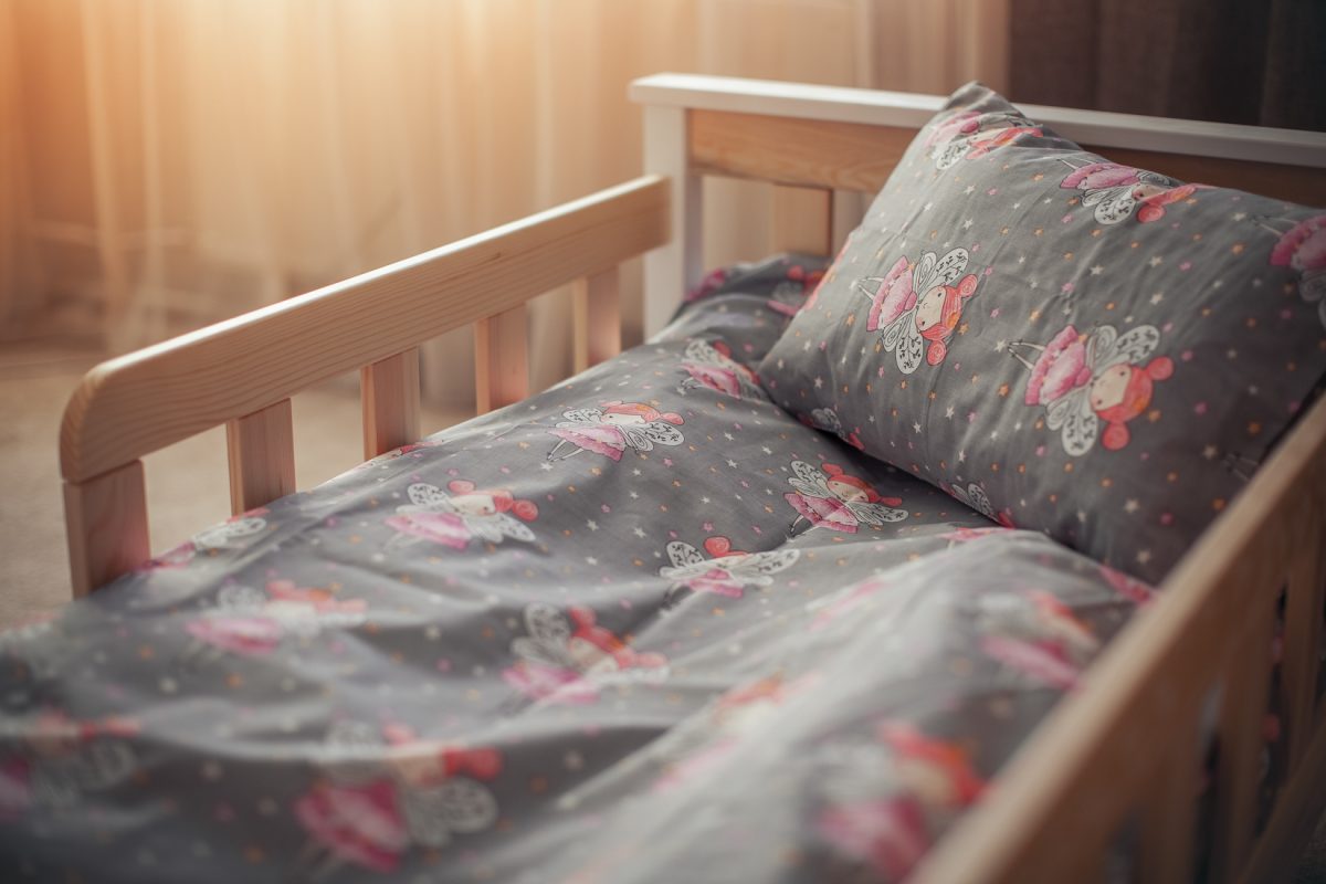 Детская деревянная кровать